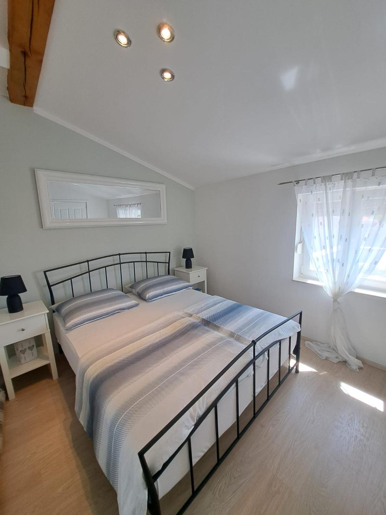 Apartman Lucia โพเซดารเย ภายนอก รูปภาพ