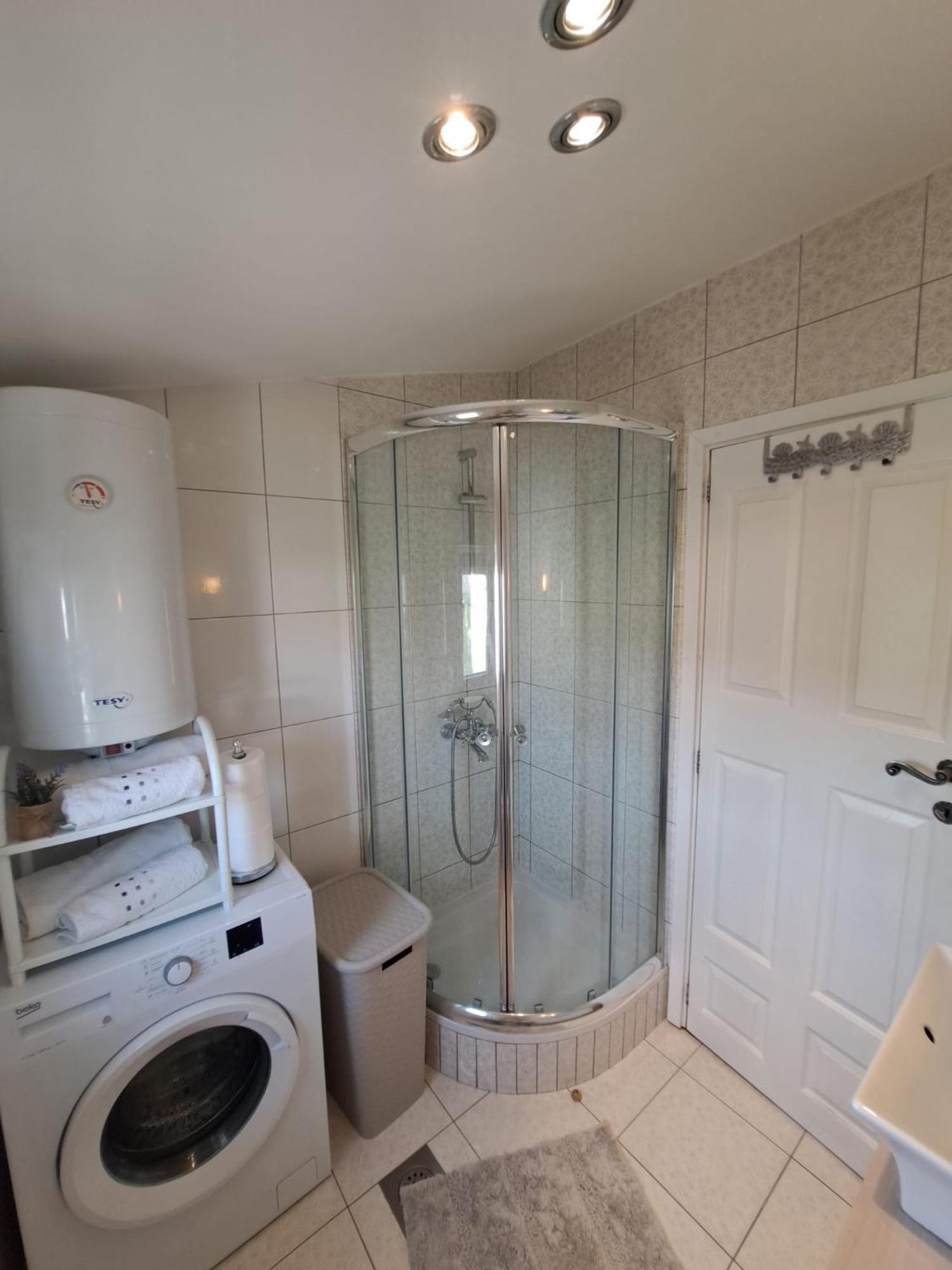 Apartman Lucia โพเซดารเย ภายนอก รูปภาพ