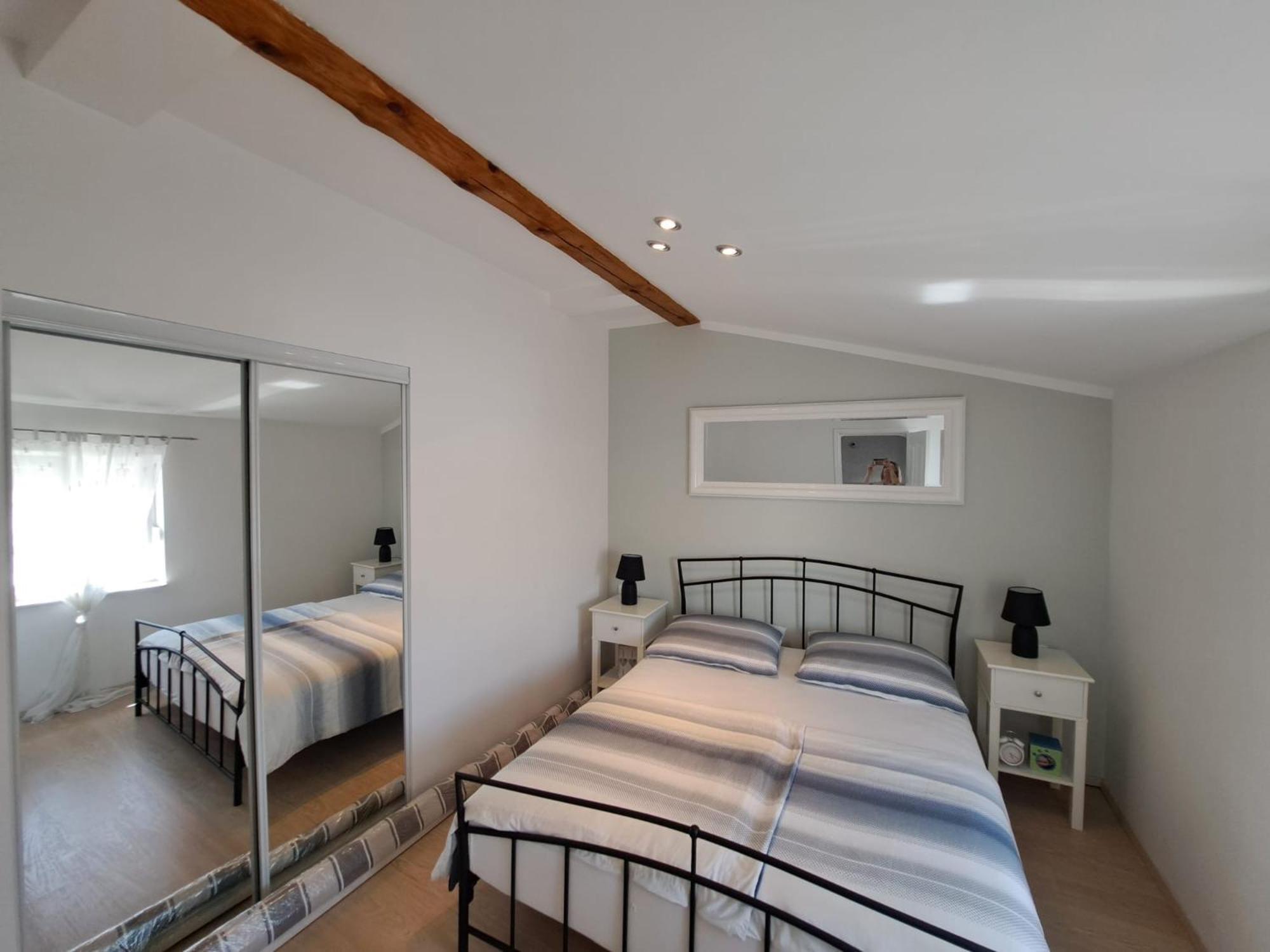 Apartman Lucia โพเซดารเย ภายนอก รูปภาพ